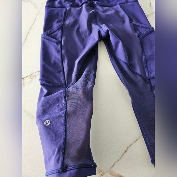 Lululemon Outrun Crop Workout Leggings Mesh Details Sz 6 Purple - Picture 7 of 14